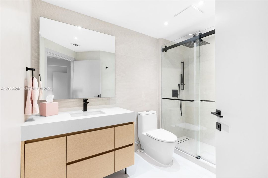 For Sale: $1,850,000 (3 beds, 2 baths, 2720 Square Feet)