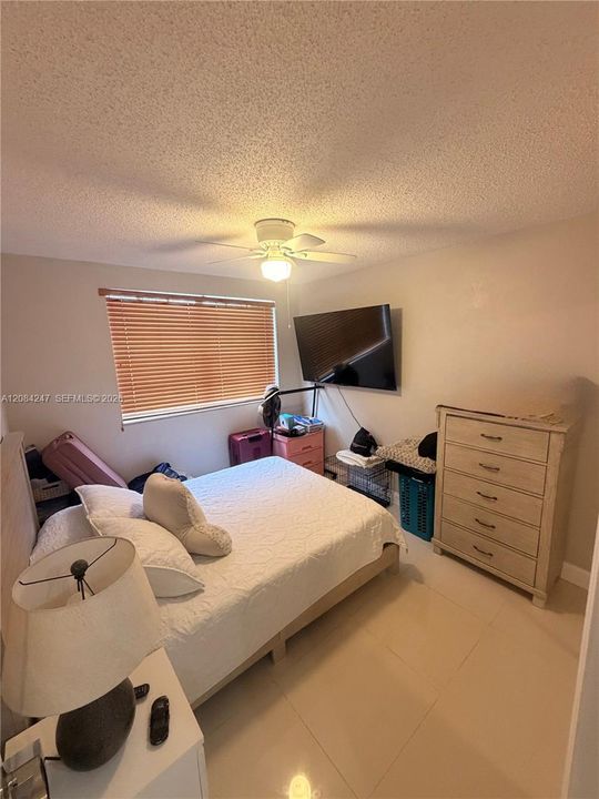 For Rent: $3,000 (3 beds, 3 baths, 2010 Square Feet)