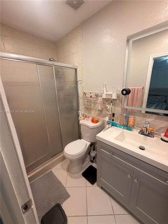 For Rent: $3,000 (3 beds, 3 baths, 2010 Square Feet)
