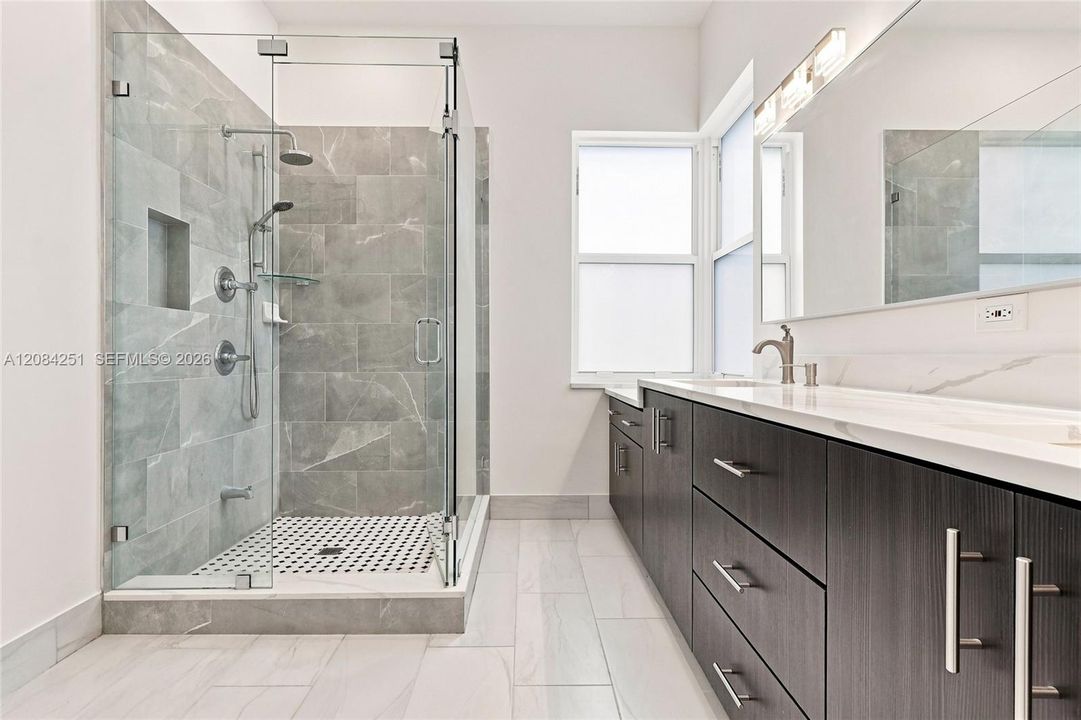 For Sale: $789,000 (3 beds, 2 baths, 1976 Square Feet)
