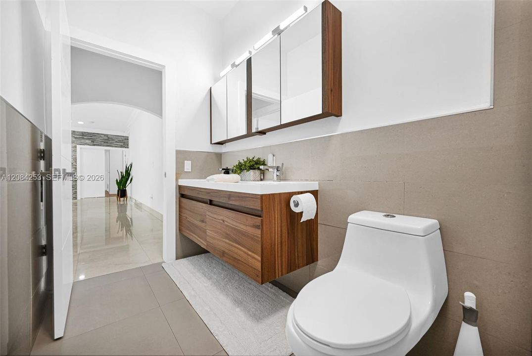 En Renta: $9,500 (5 camas, 3 baños, 3052 Pies cuadrados)