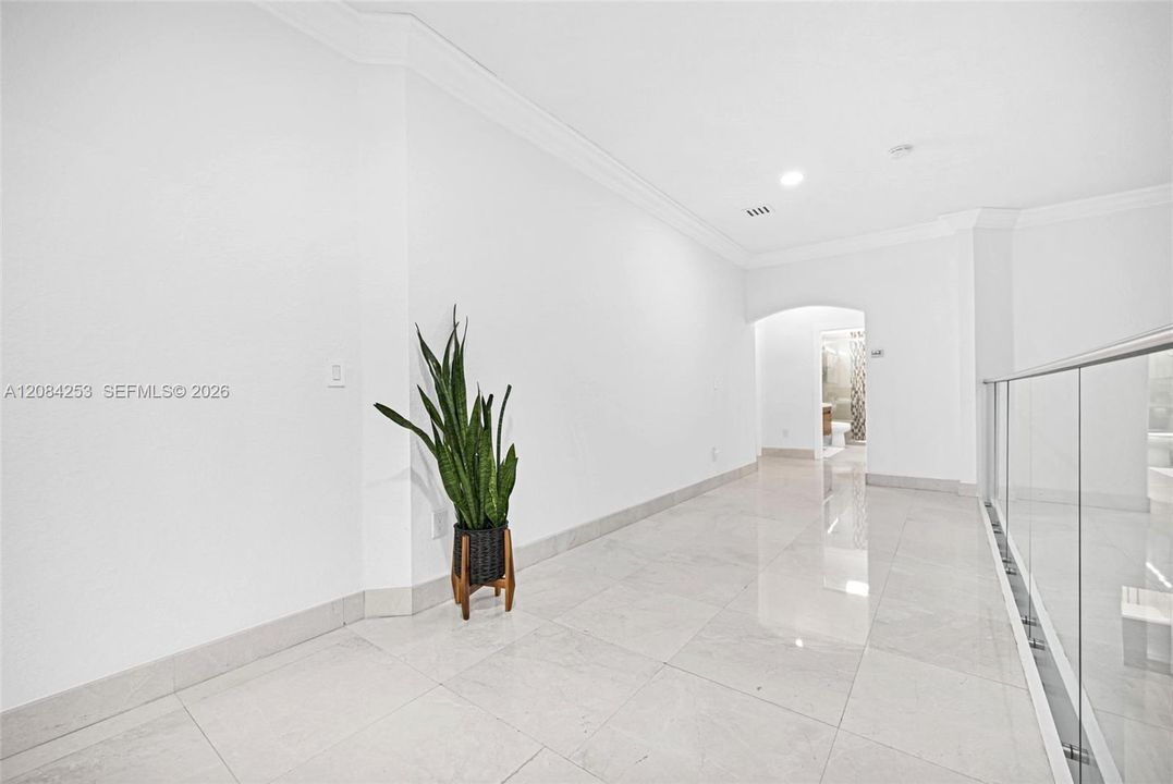 En Renta: $9,500 (5 camas, 3 baños, 3052 Pies cuadrados)