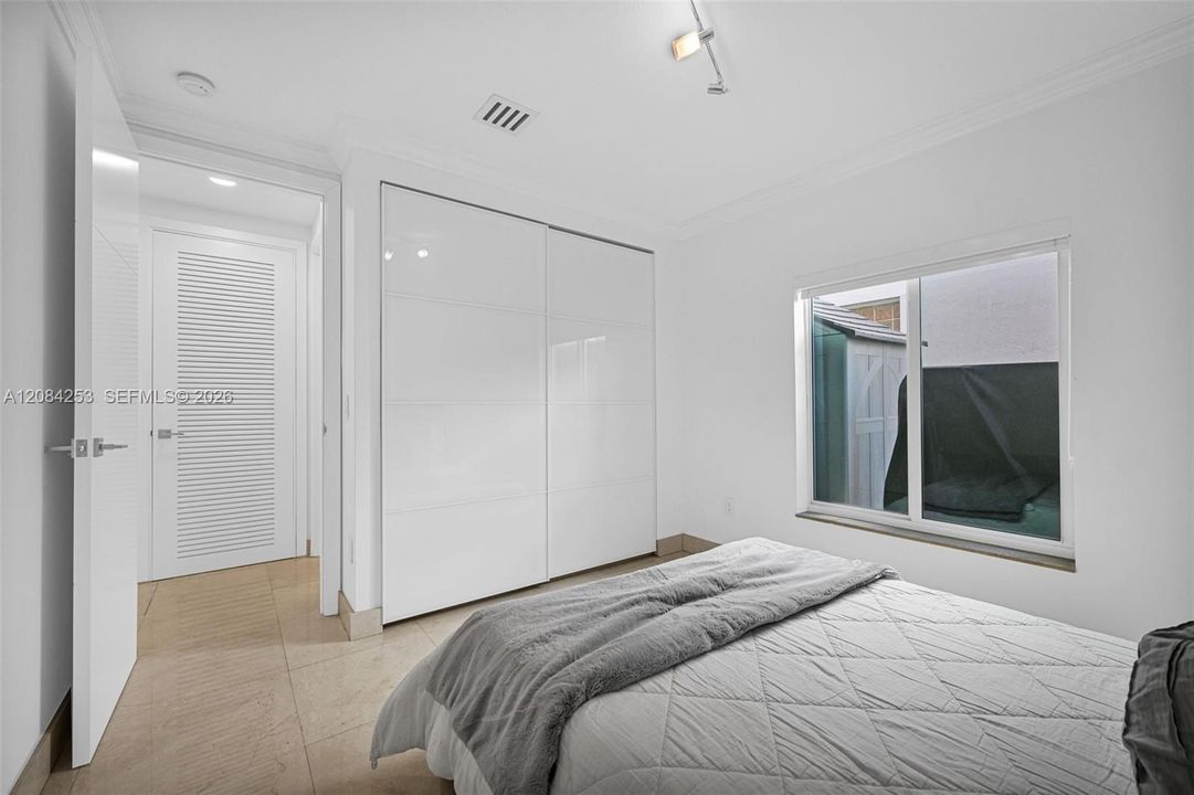 En Renta: $9,500 (5 camas, 3 baños, 3052 Pies cuadrados)