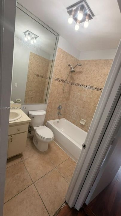 For Rent: $2,800 (3 beds, 2 baths, 1308 Square Feet)