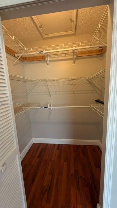 For Rent: $2,800 (3 beds, 2 baths, 1308 Square Feet)
