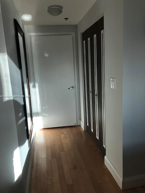 For Rent: $2,400 (1 beds, 1 baths, 714 Square Feet)