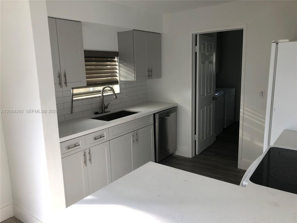 For Rent: $3,500 (3 beds, 2 baths, 1391 Square Feet)