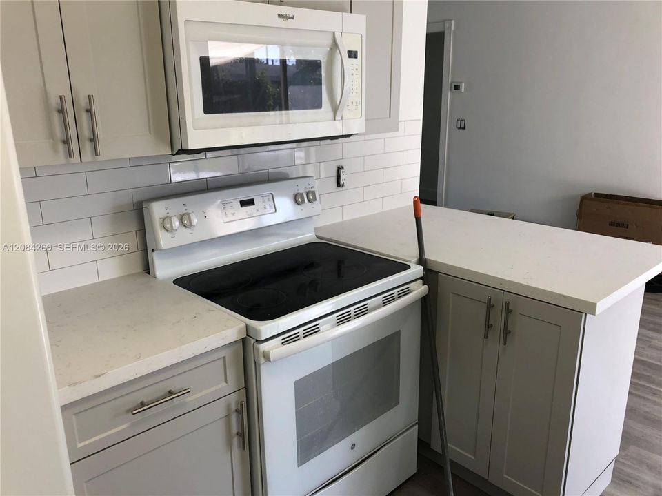 For Rent: $3,500 (3 beds, 2 baths, 1391 Square Feet)