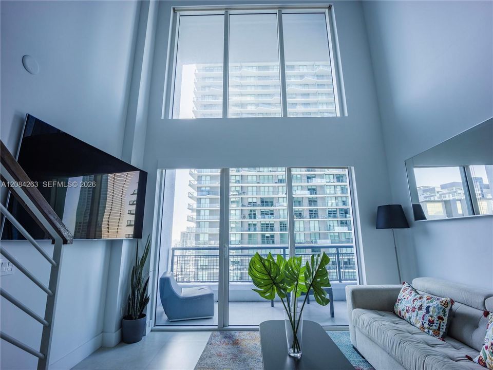 For Rent: $3,500 (1 beds, 1 baths, 802 Square Feet)