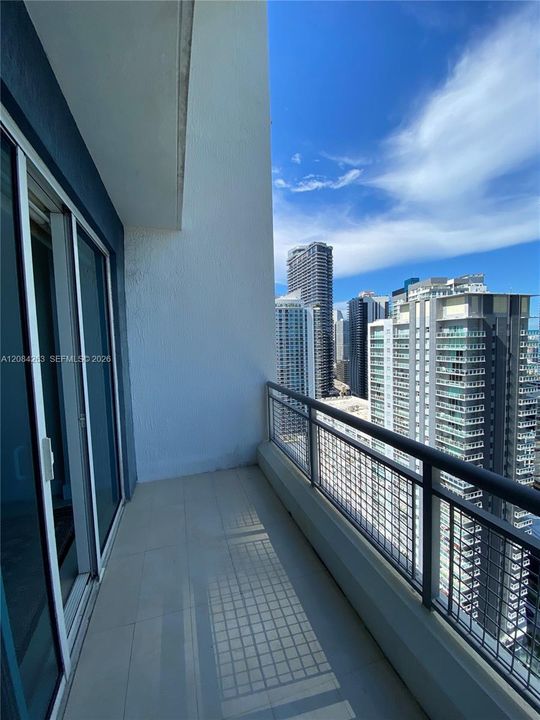 For Rent: $3,500 (1 beds, 1 baths, 802 Square Feet)