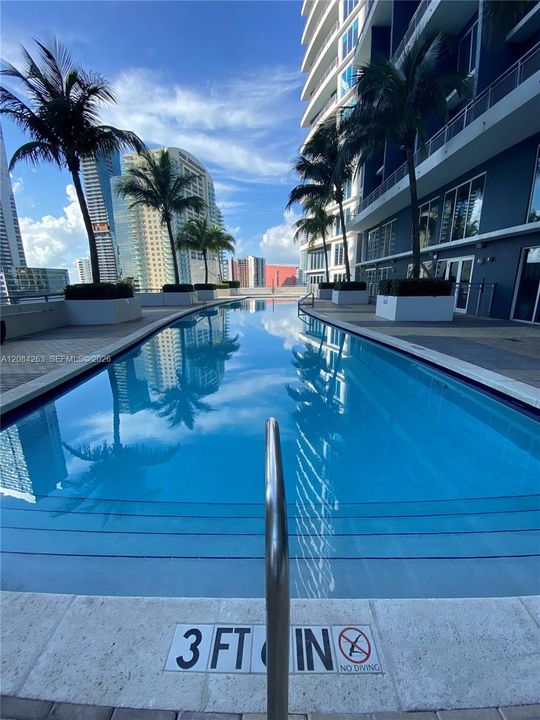 For Rent: $3,500 (1 beds, 1 baths, 802 Square Feet)