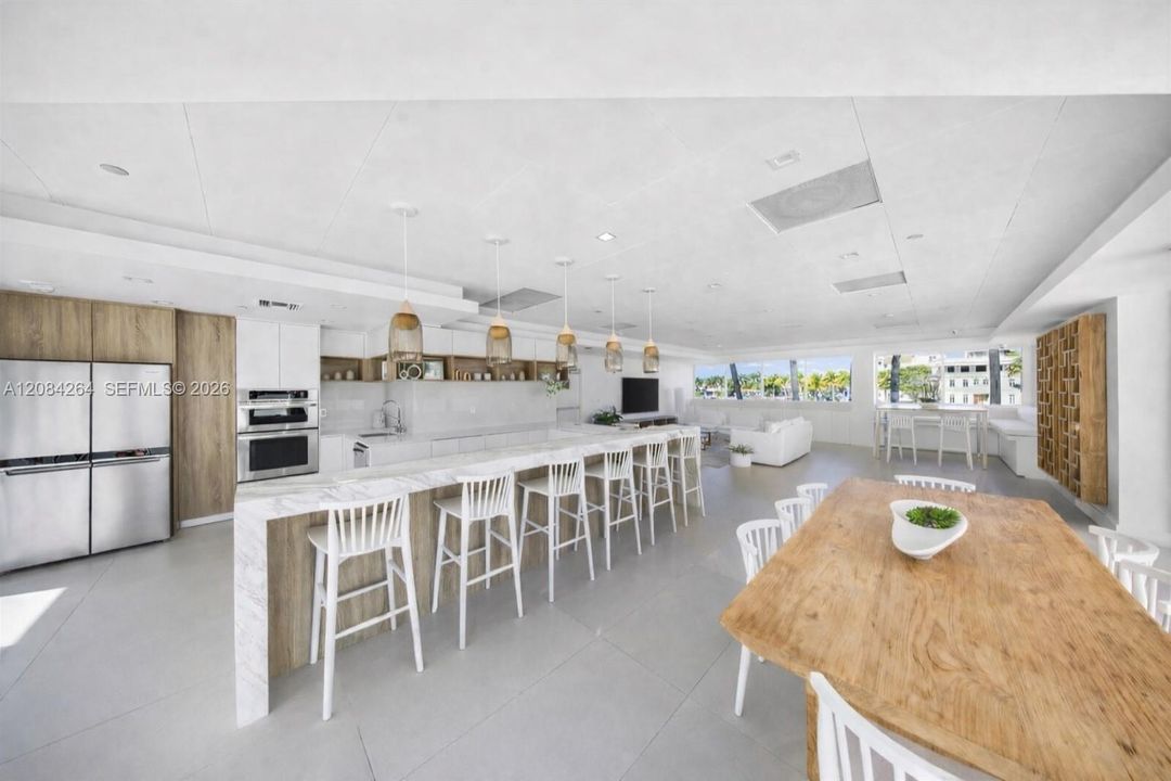 En Venta: $630,000 (2 camas, 2 baños, 950 Pies cuadrados)