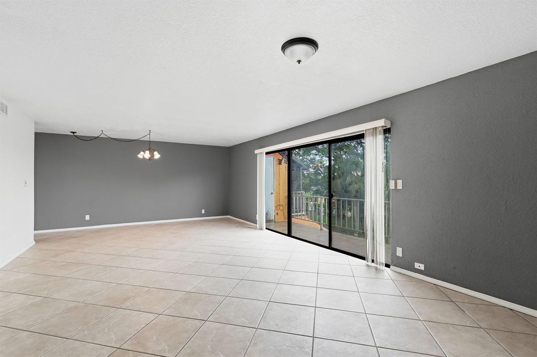 42-web-or-mls-430_Commodore_Dr_Unit_314_