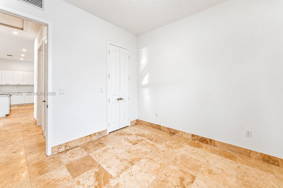 For Sale: $969,900 (3 beds, 3 baths, 2047 Square Feet)