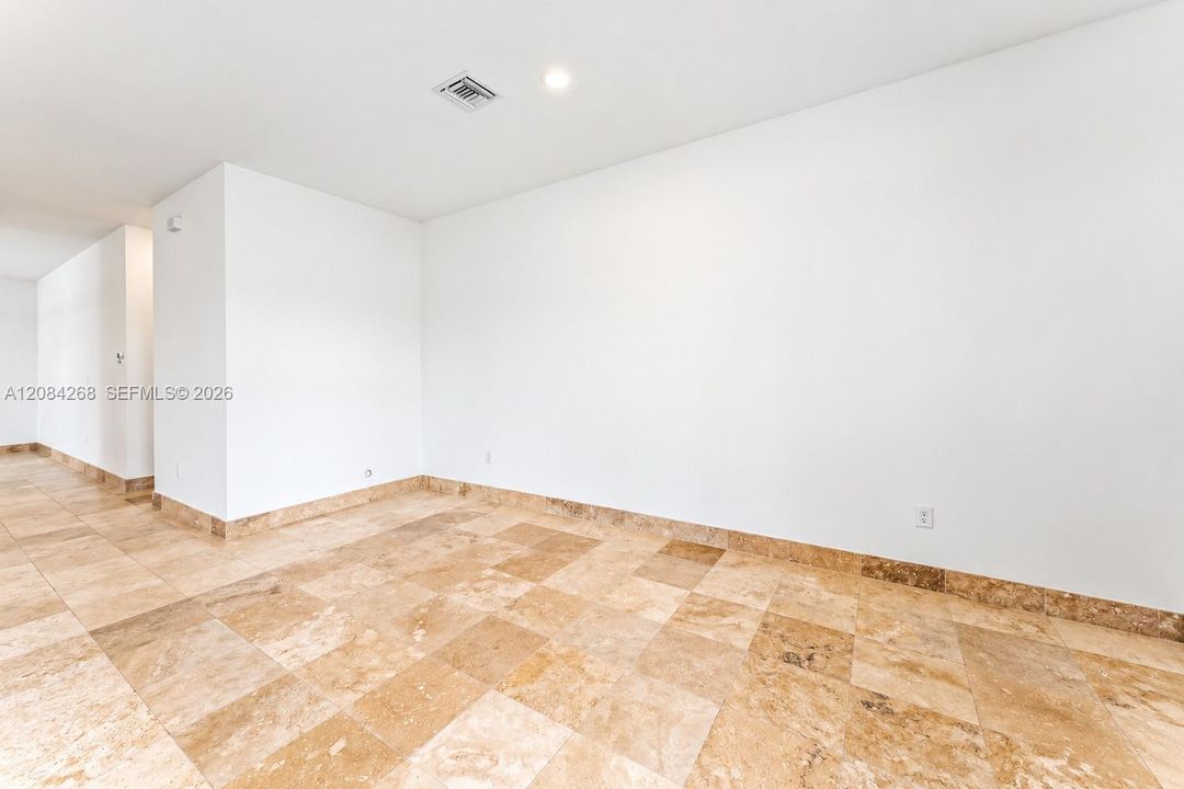 For Sale: $969,900 (3 beds, 3 baths, 2047 Square Feet)