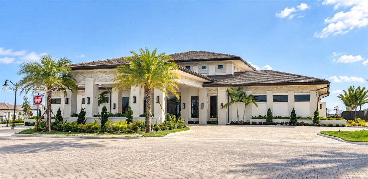 For Sale: $969,900 (3 beds, 3 baths, 2047 Square Feet)