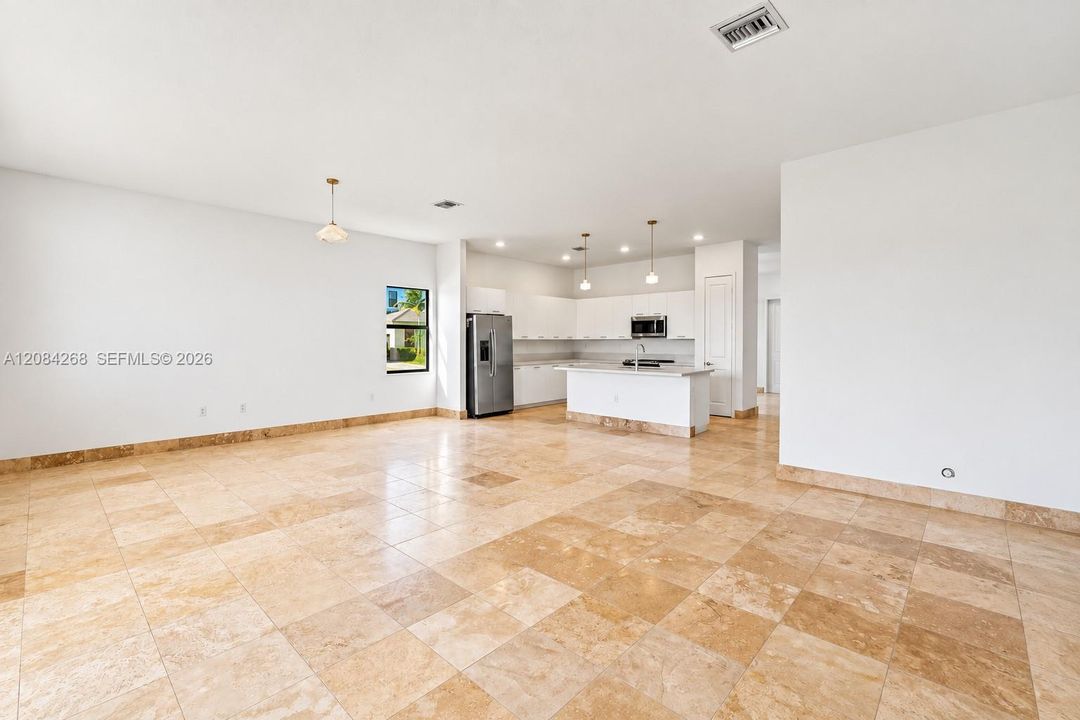 For Sale: $969,900 (3 beds, 3 baths, 2047 Square Feet)