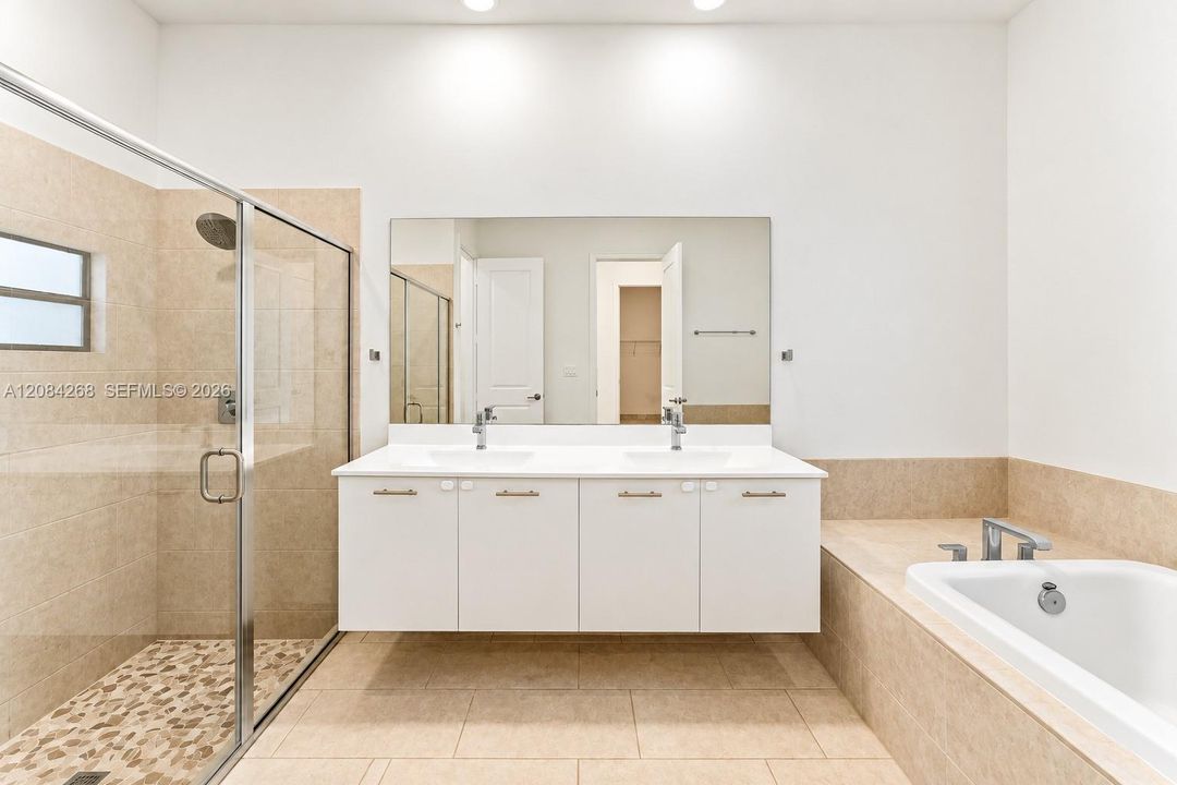 For Sale: $969,900 (3 beds, 3 baths, 2047 Square Feet)