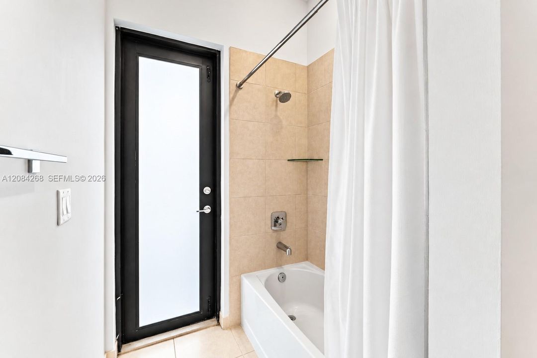 For Sale: $969,900 (3 beds, 3 baths, 2047 Square Feet)