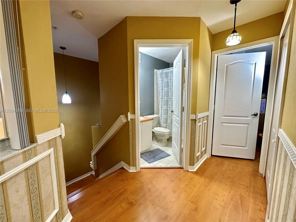 For Rent: $3,000 (3 beds, 2 baths, 1385 Square Feet)