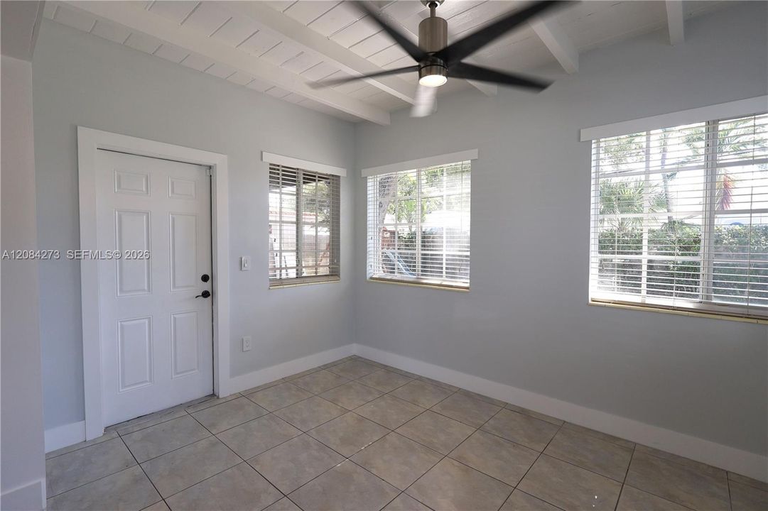 For Rent: $4,300 (3 beds, 2 baths, 1626 Square Feet)