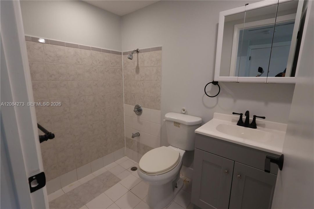 For Rent: $4,300 (3 beds, 2 baths, 1626 Square Feet)