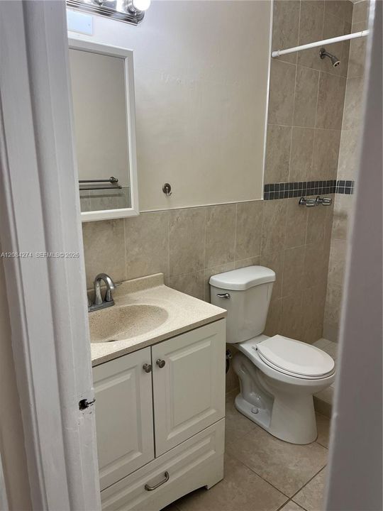 For Rent: $2,250 (2 beds, 2 baths, 11371 Square Feet)