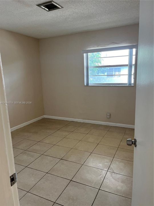 For Rent: $2,250 (2 beds, 2 baths, 11371 Square Feet)