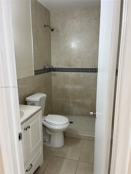 For Rent: $2,250 (2 beds, 2 baths, 11371 Square Feet)