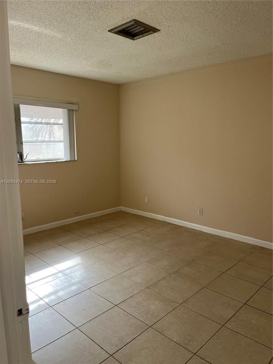For Rent: $2,250 (2 beds, 2 baths, 11371 Square Feet)