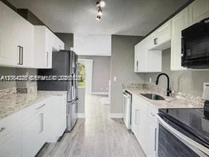 For Sale: $205,000 (3 beds, 2 baths, 1400 Square Feet)