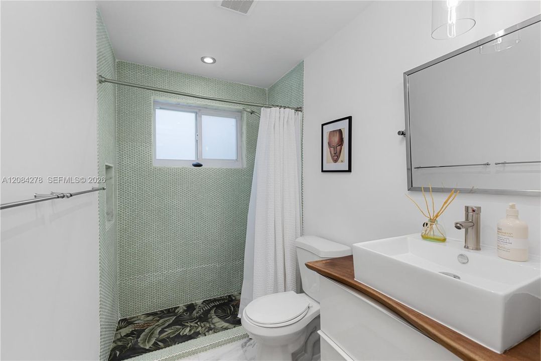 For Rent: $6,800 (3 beds, 2 baths, 1442 Square Feet)