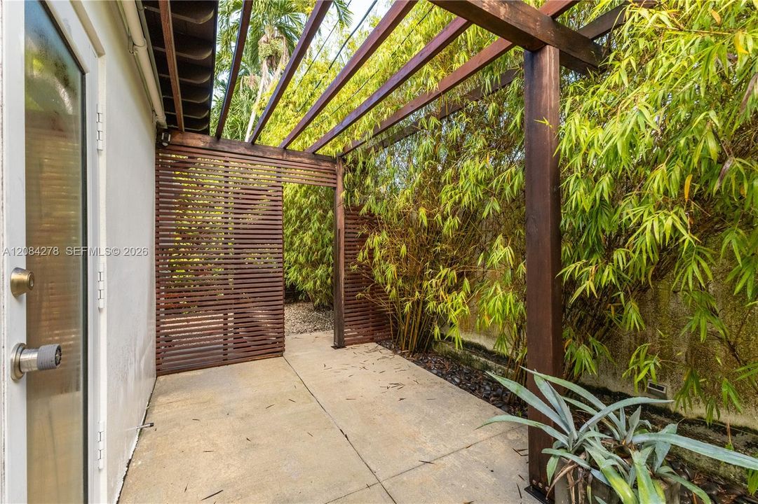 For Rent: $6,800 (3 beds, 2 baths, 1442 Square Feet)
