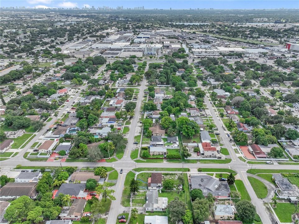 En Venta: $494,900 (3 camas, 2 baños, 1355 Pies cuadrados)