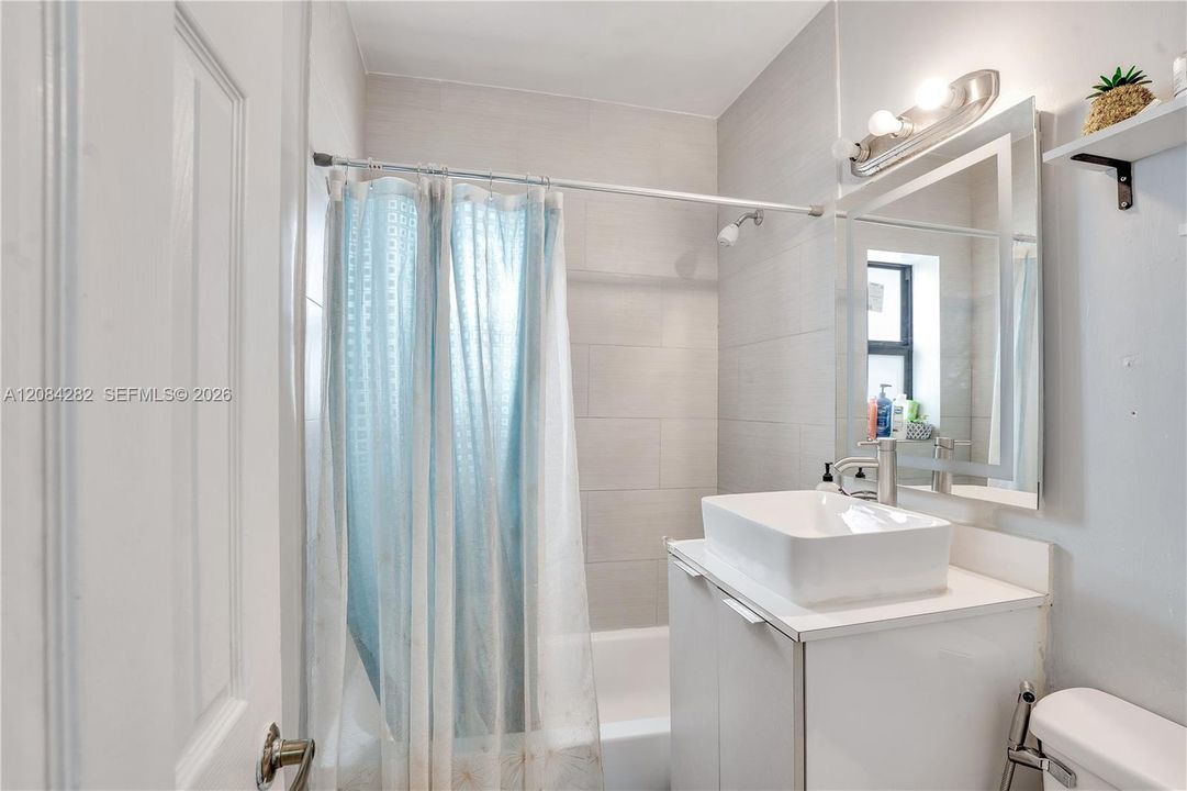 En Venta: $494,900 (3 camas, 2 baños, 1355 Pies cuadrados)