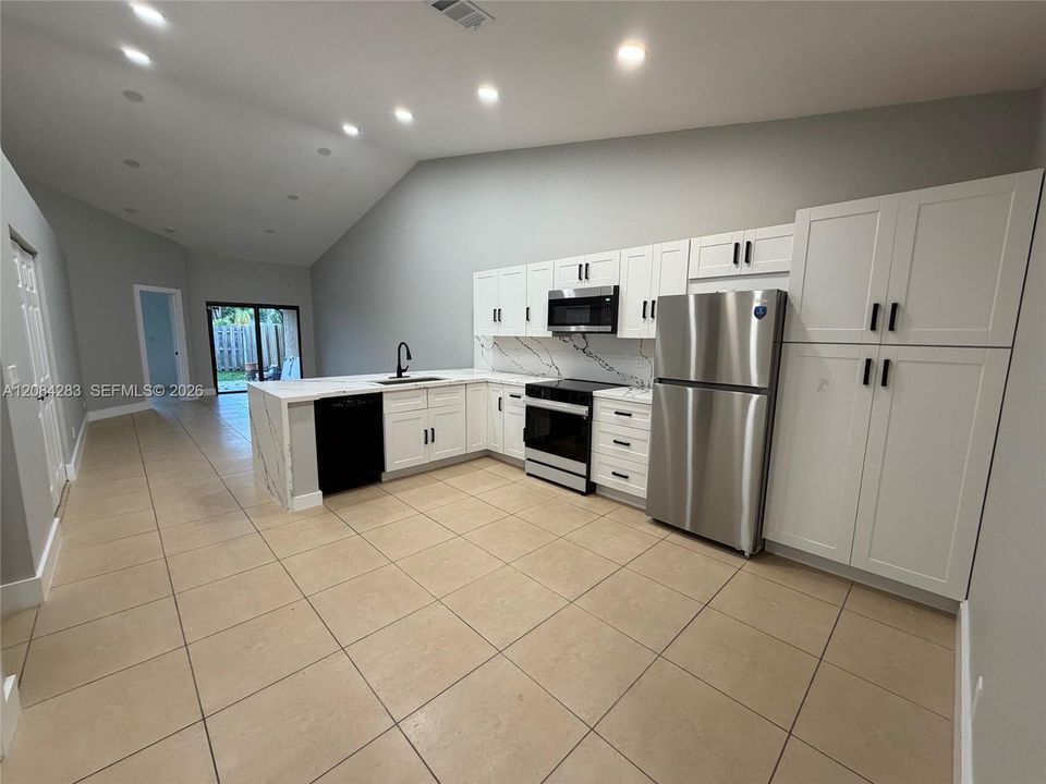 For Rent: $3,180 (3 beds, 2 baths, 1266 Square Feet)