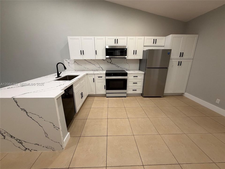 For Rent: $3,180 (3 beds, 2 baths, 1266 Square Feet)