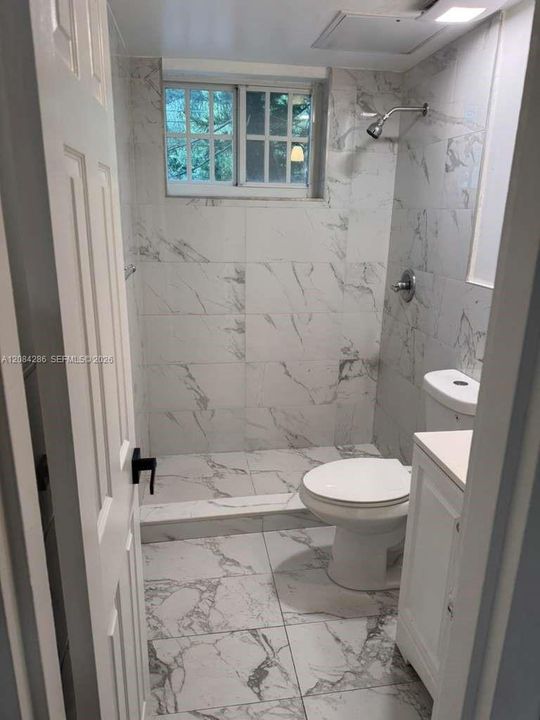 For Rent: $1,500 (1 beds, 1 baths, 582 Square Feet)