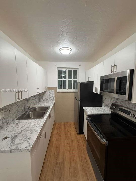 For Rent: $1,500 (1 beds, 1 baths, 582 Square Feet)