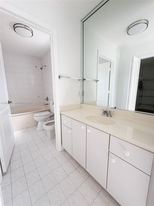 En Venta: $545,000 (3 camas, 2 baños, 1422 Pies cuadrados)