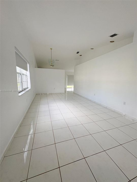 En Venta: $545,000 (3 camas, 2 baños, 1422 Pies cuadrados)