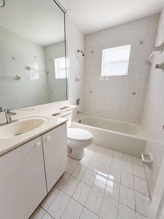 En Venta: $545,000 (3 camas, 2 baños, 1422 Pies cuadrados)