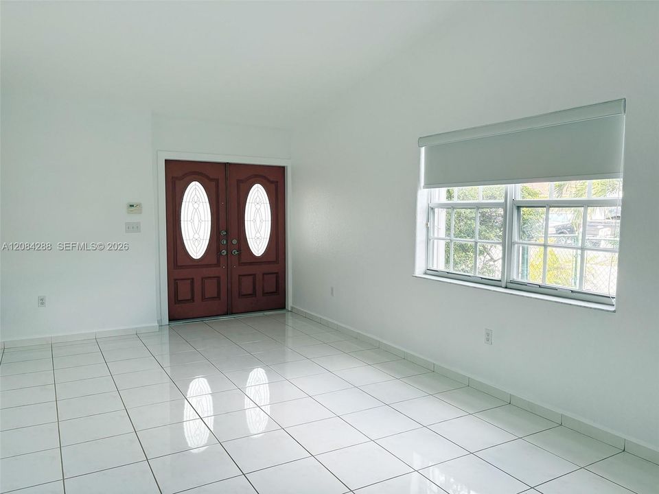 En Venta: $545,000 (3 camas, 2 baños, 1422 Pies cuadrados)