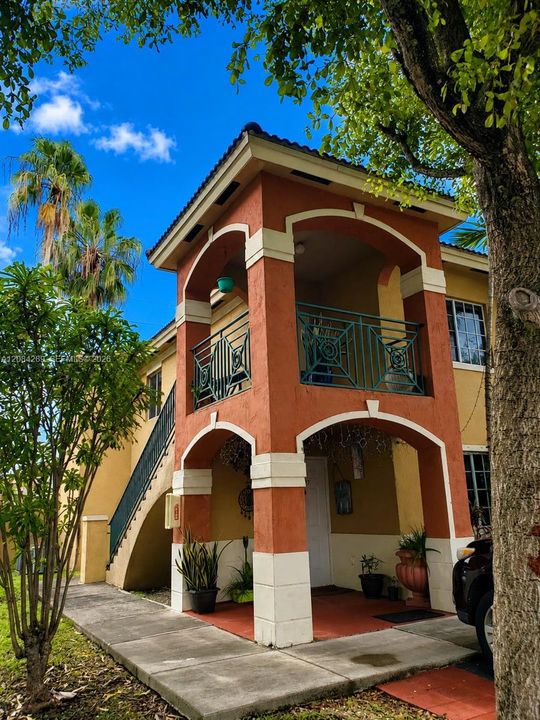 For Sale: $350,000 (3 beds, 2 baths, 1130 Square Feet)