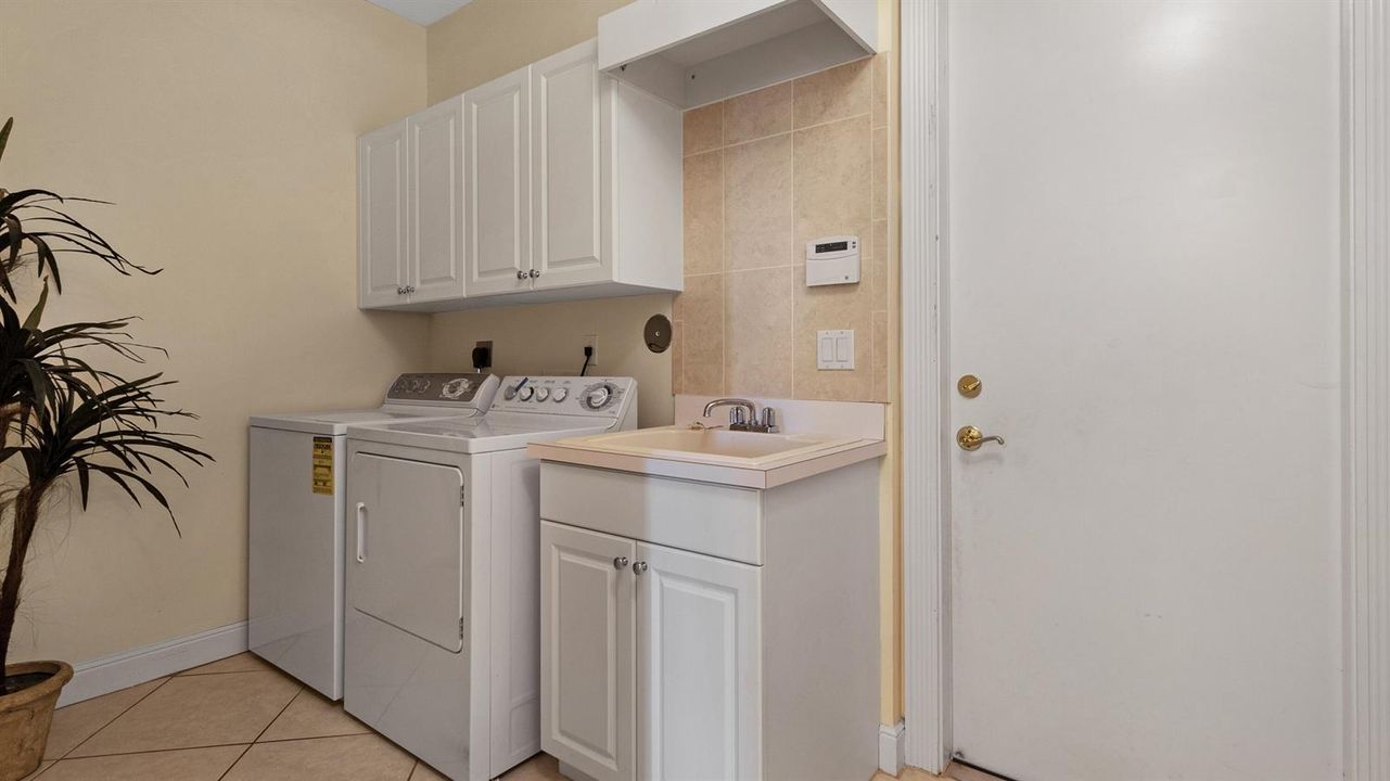 53_accutour_01 2761-se-9th-st -051