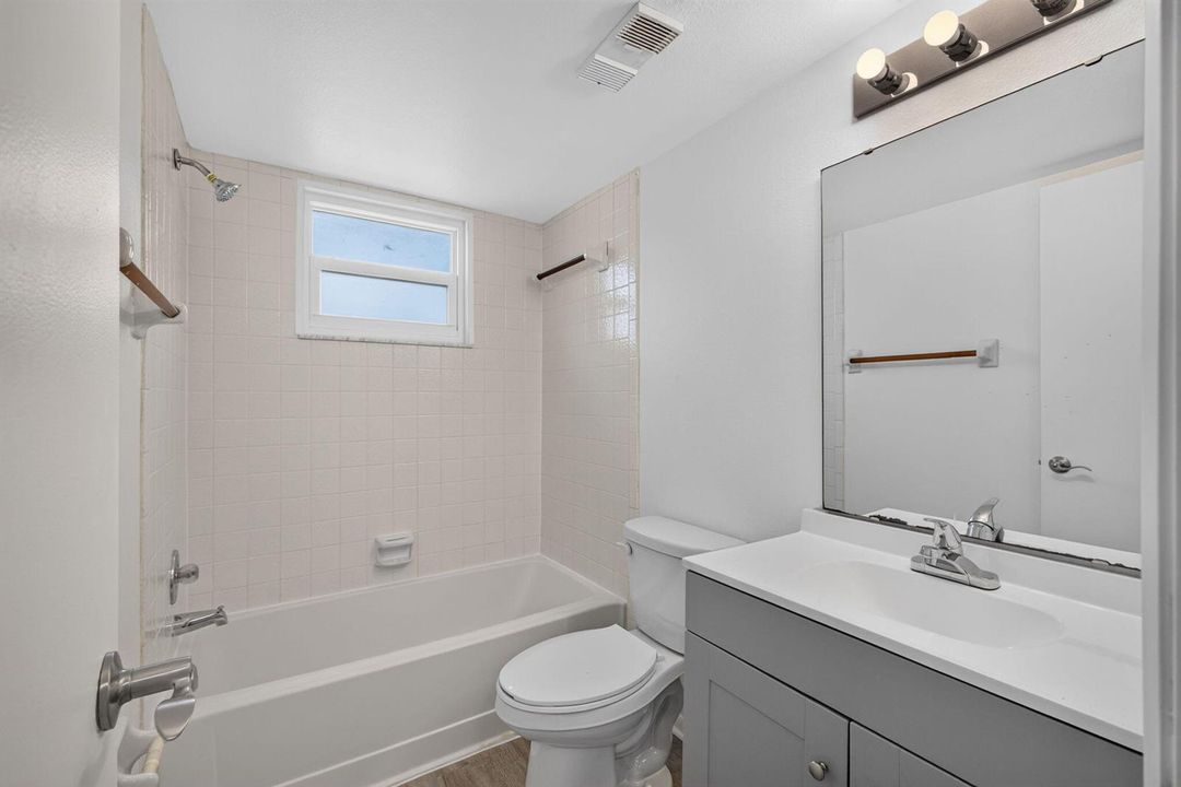 2nd Bathroom Photo #1