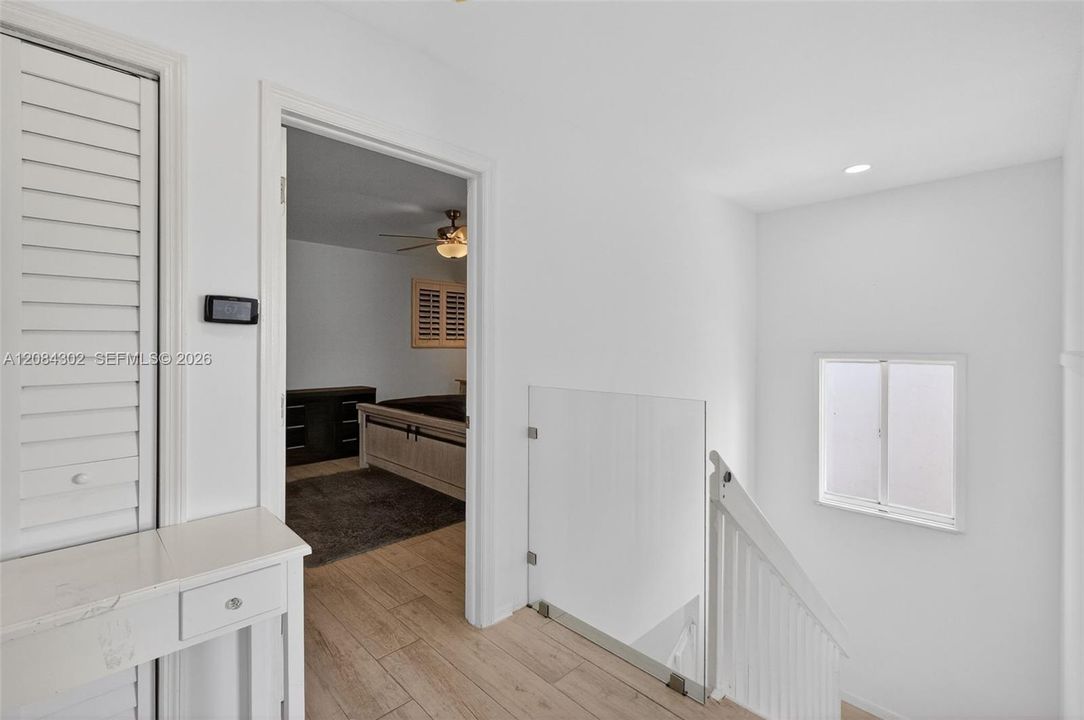 En Venta: $599,900 (3 camas, 3 baños, 1425 Pies cuadrados)