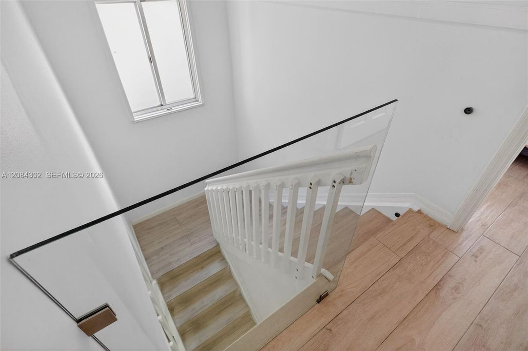 En Venta: $599,900 (3 camas, 3 baños, 1425 Pies cuadrados)