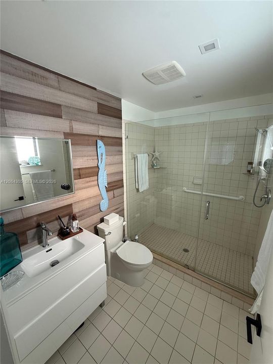 For Rent: $3,000 (3 beds, 2 baths, 1400 Square Feet)