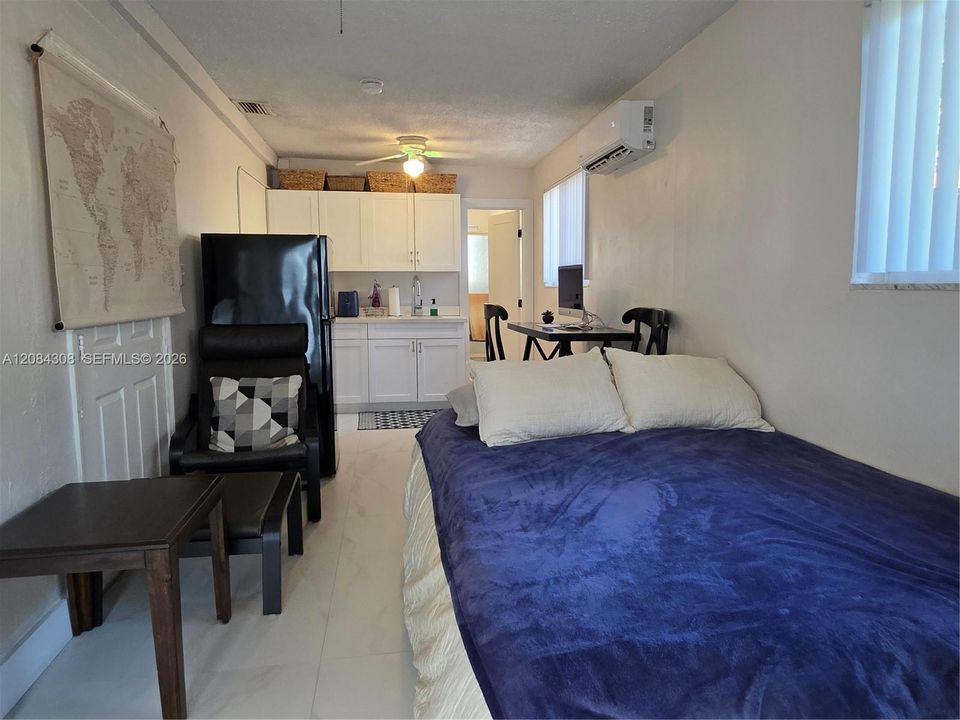 For Rent: $1,350 (0 beds, 1 baths, 1266 Square Feet)